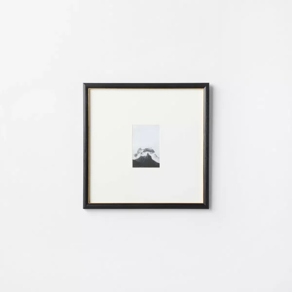 Gallery Wall Frame Black/Brass